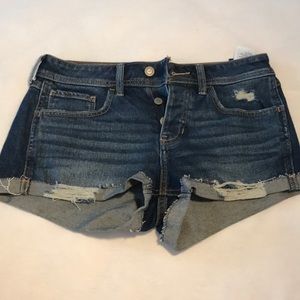 Low rise boyfriend jean shorts